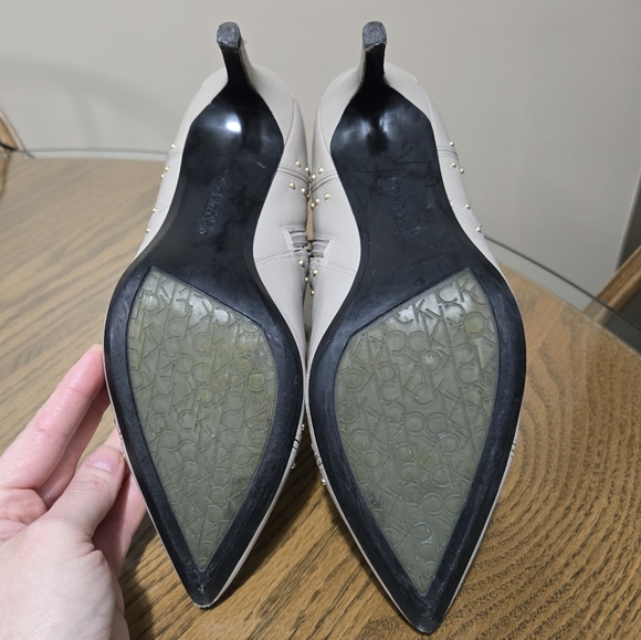 Calvin Klein Grazia Ankle Boots Light Grey Studded Ankle Booties Size 7.5 - Picture 6 of 10